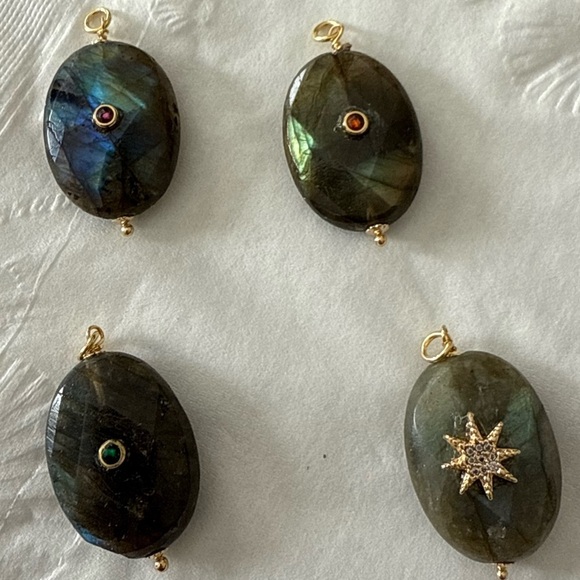 Labradorite pendants - Picture 1 of 10